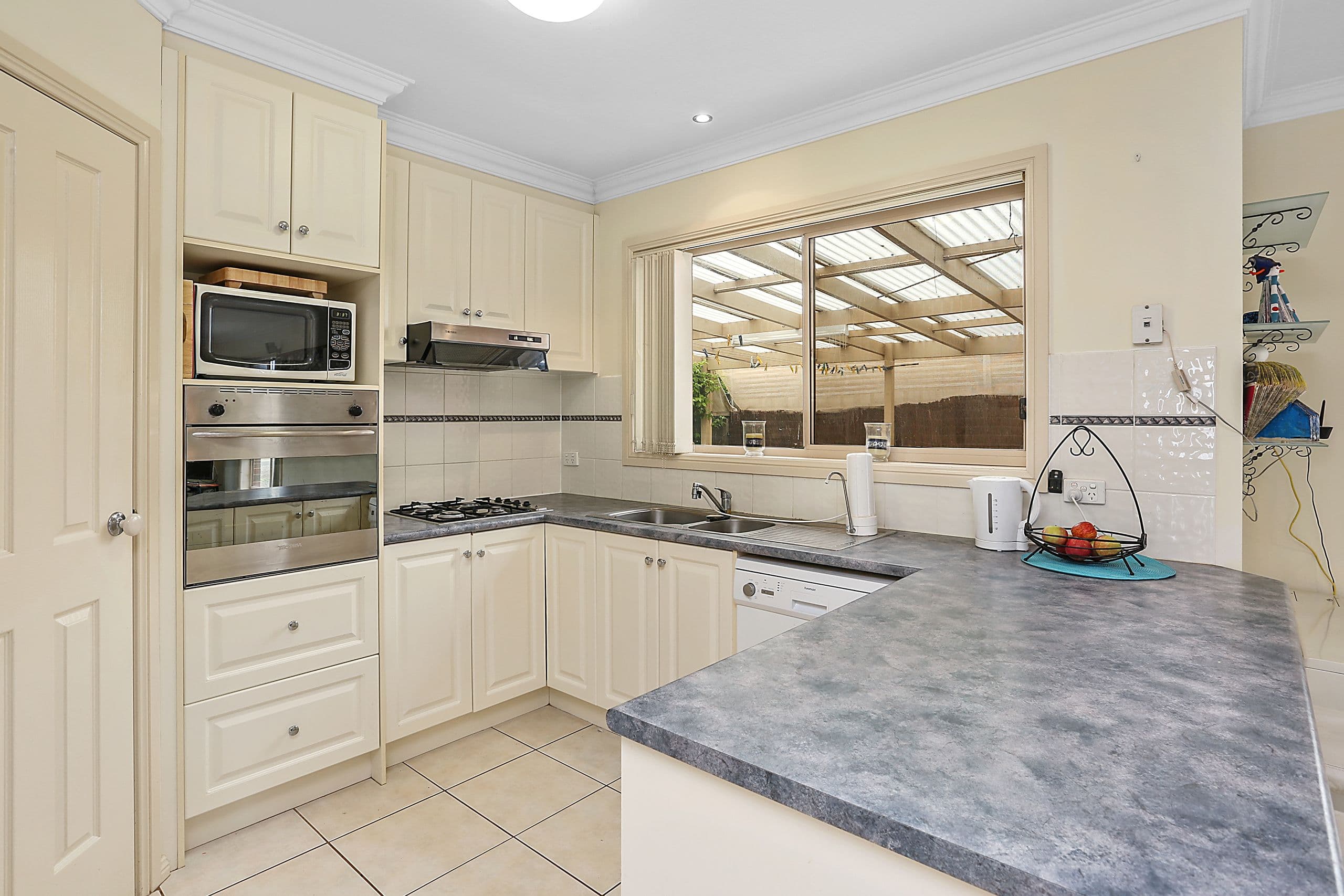 12 Kanowna Place, Lara VIC 3212, Lara - Thumbnail 2