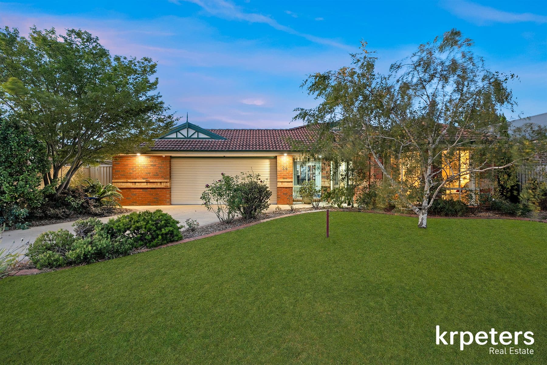 24 Viola Avenue, Pakenham, VIC 3810, Pakenham - Thumbnail 2