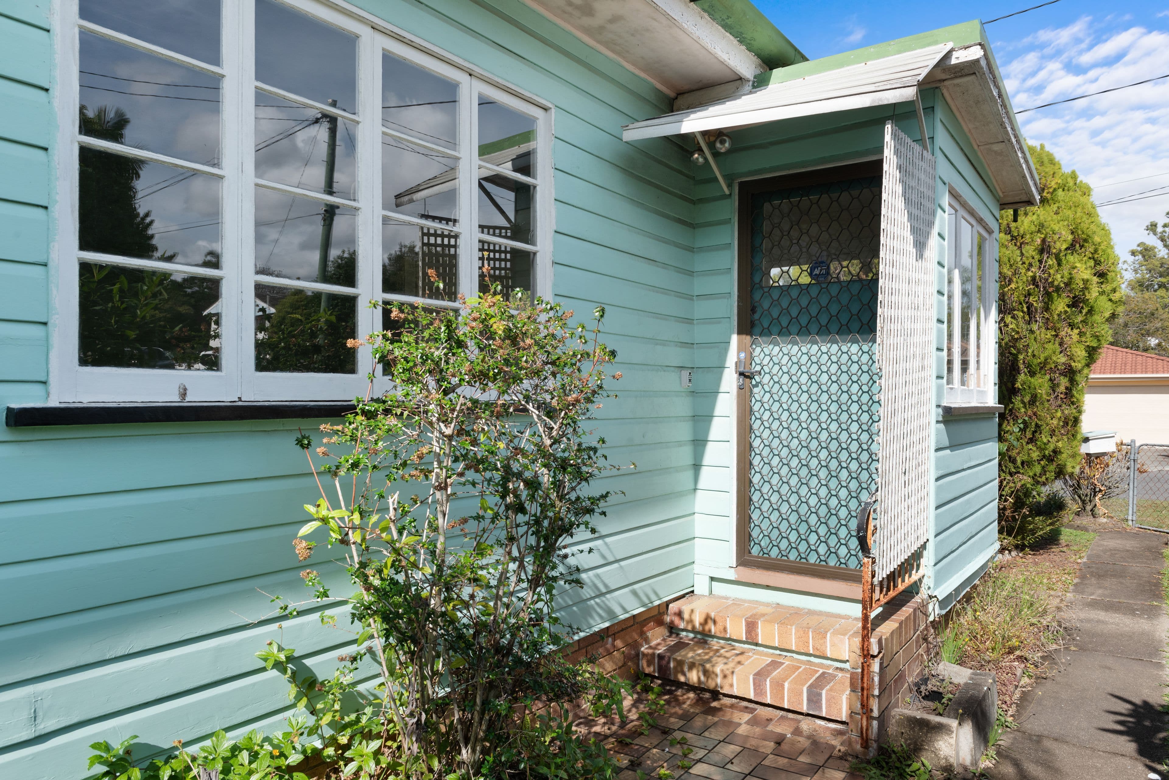 16 Liverpool Street, Eight Mile Plains QLD 4113, Eight Mile Plains - Thumbnail 2