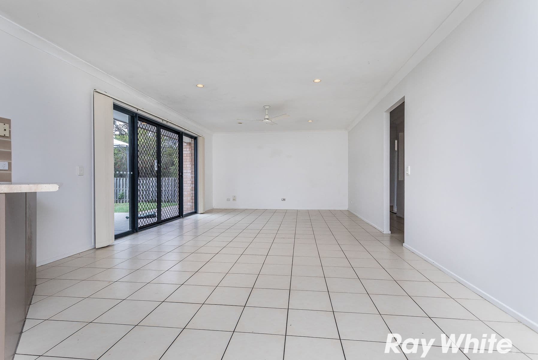 28 Diamond Avenue, Kallangur QLD 4503, Kallangur - Thumbnail 8