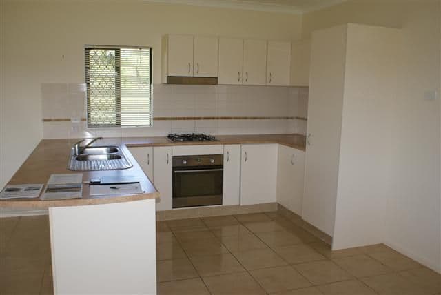 9 Oceanview Drive, MISSION BEACH QLD 4852, Mission Beach - Thumbnail 3