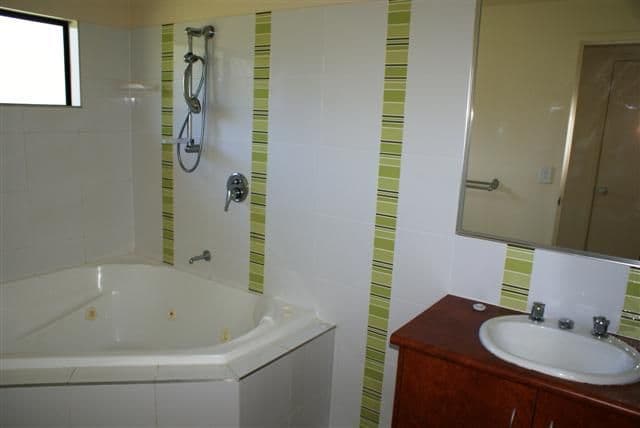 9 Oceanview Drive, MISSION BEACH QLD 4852, Mission Beach - Thumbnail 4
