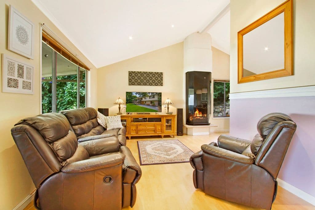 71 Bowen Mountain Road, Bowen Mountain - Thumbnail 2