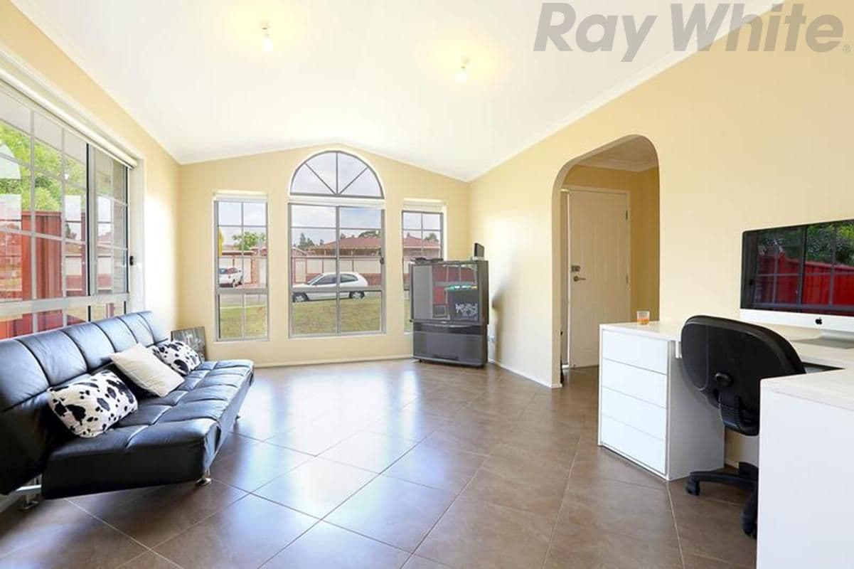 101 Pacific Palms Circuit, HOXTON PARK NSW 2171, Hoxton Park - Thumbnail 5