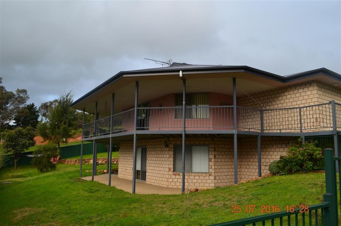 38 Dalhunty Street, Tumut - Image 1
