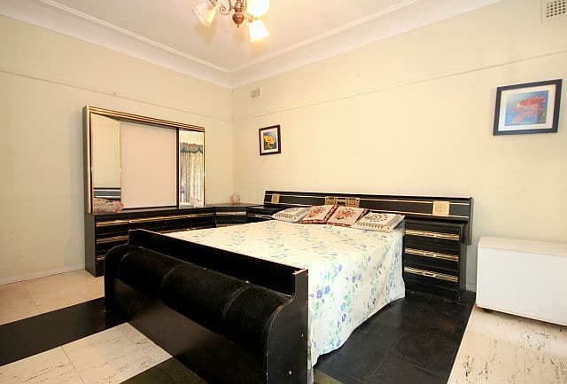 36 Highland Avenue, BANKSTOWN NSW 2200, Bankstown - Thumbnail 4