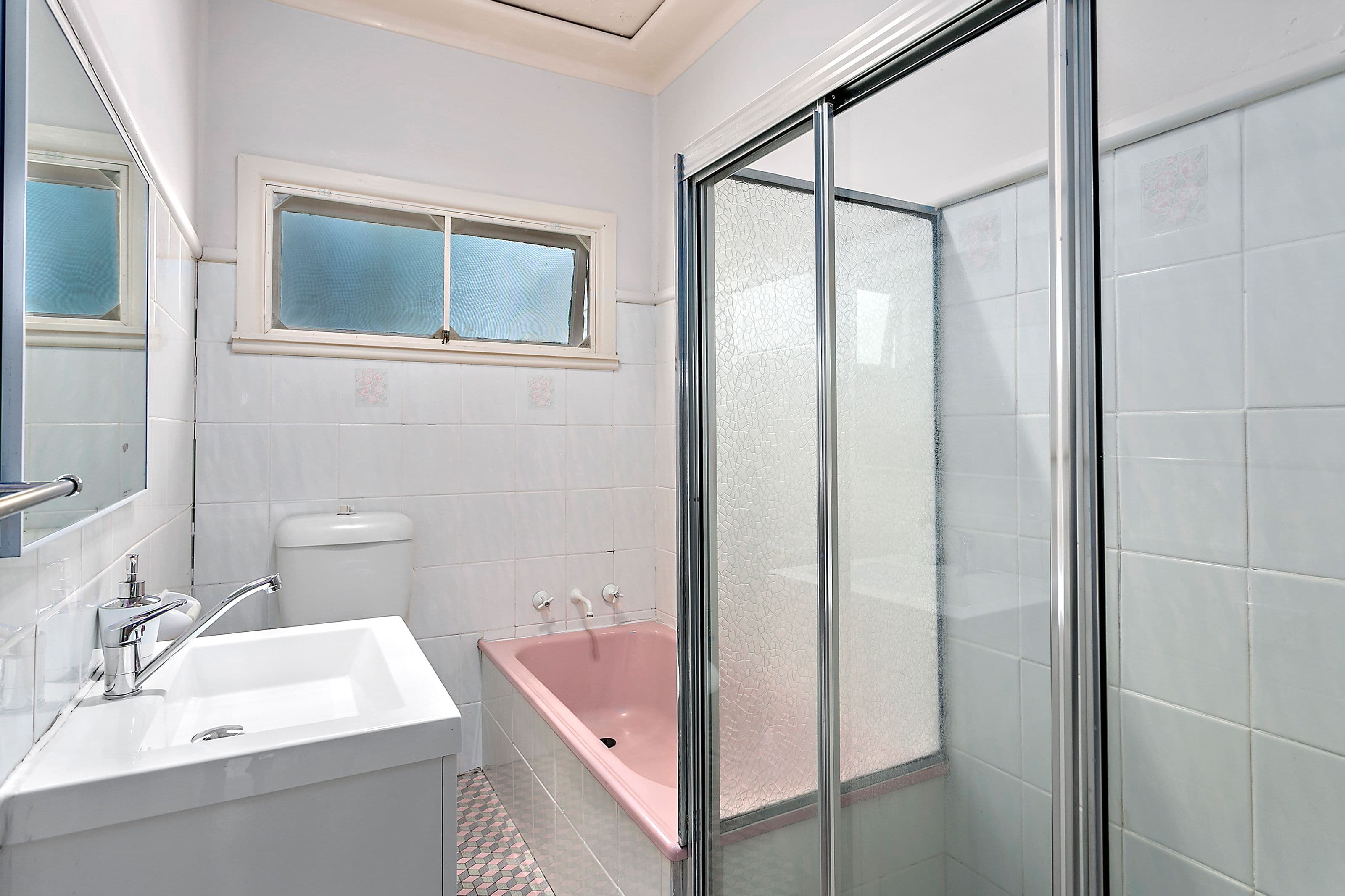 8 Denise Street, Lake Heights - Thumbnail 5
