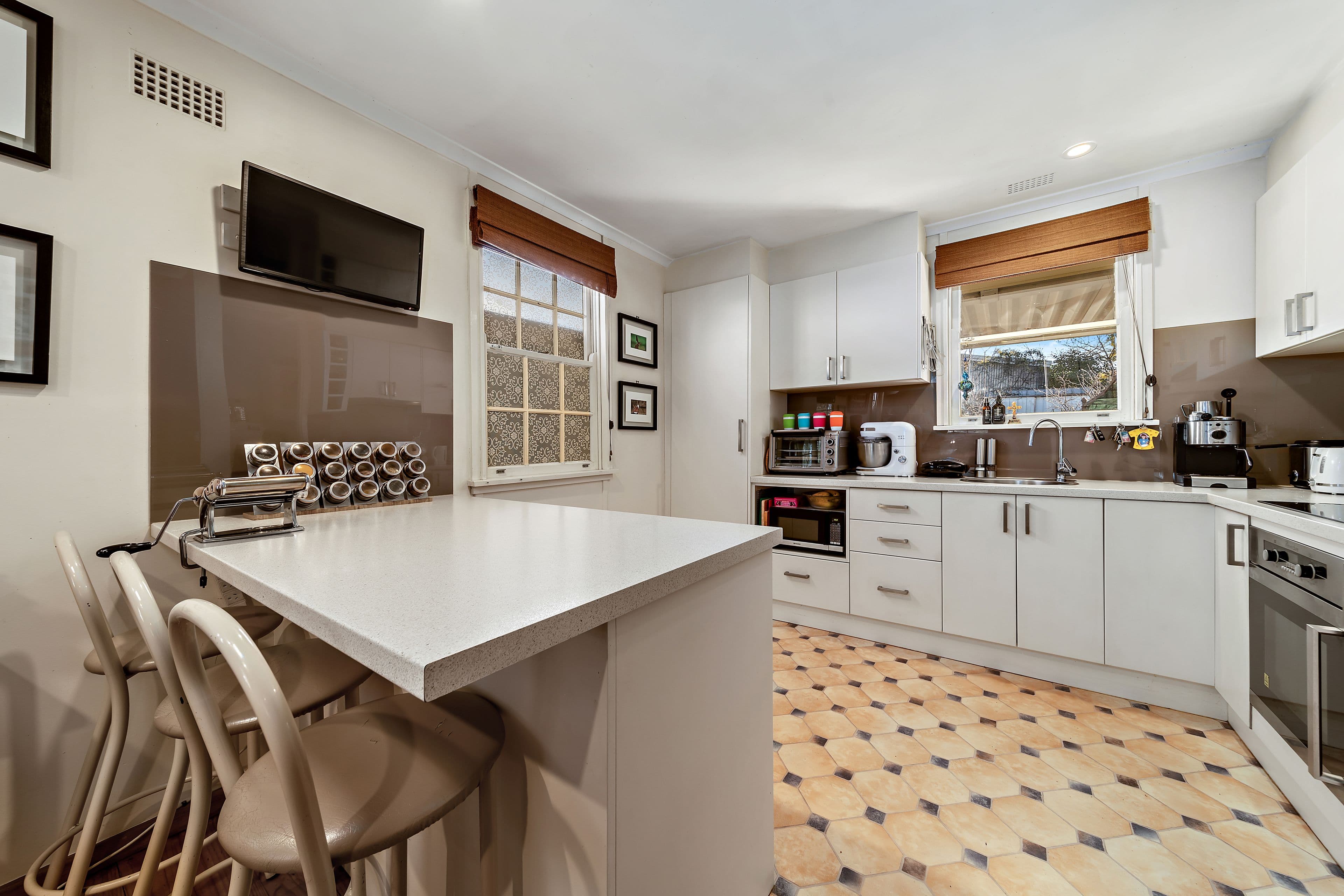 119 Donald Road, Queanbeyan NSW 2620, Queanbeyan - Thumbnail 4
