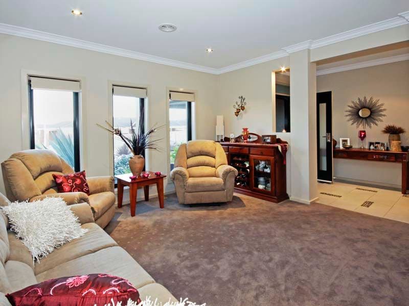 38  Ironbark Street, WAURN PONDS VIC 3216, Waurn Ponds - Thumbnail 2