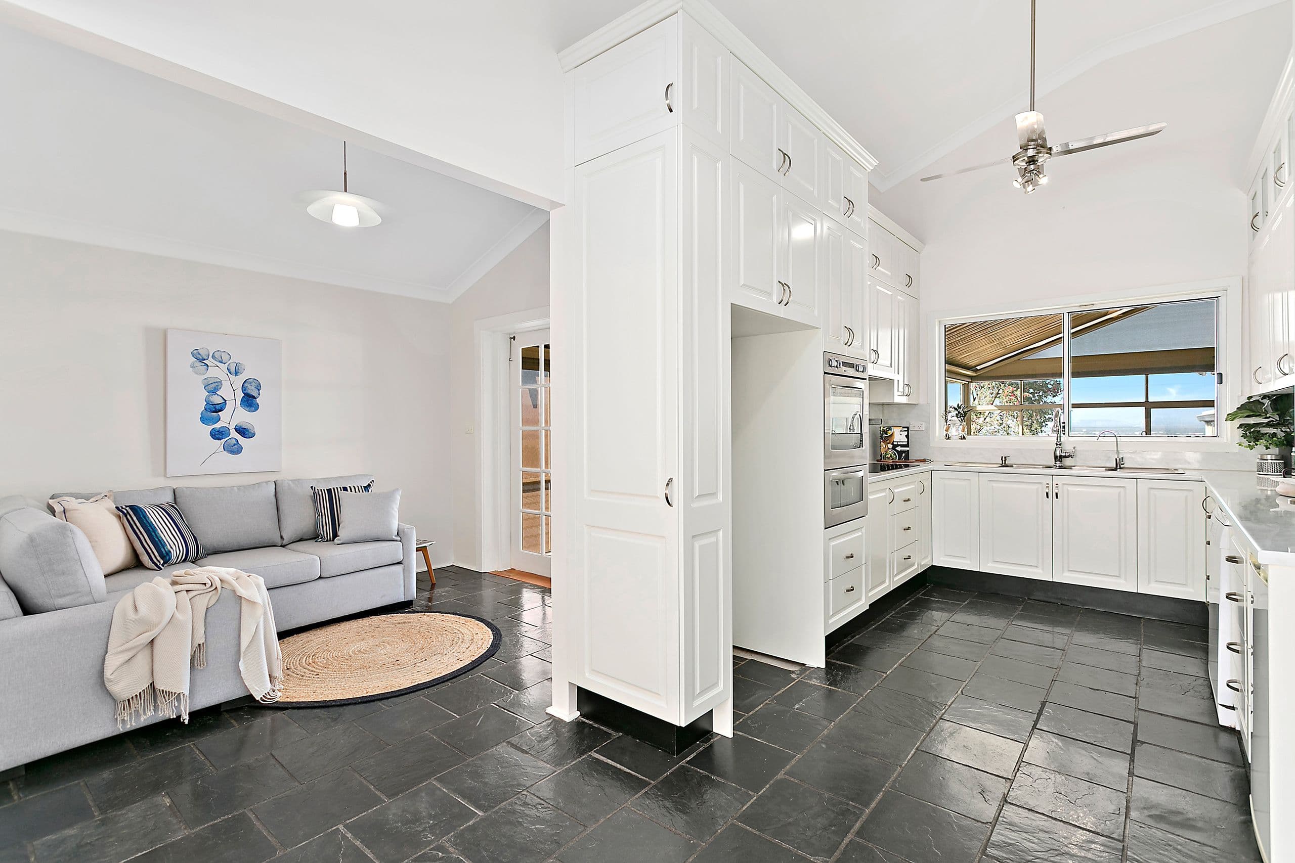 2 Taylor Court, South Plympton - Thumbnail 2