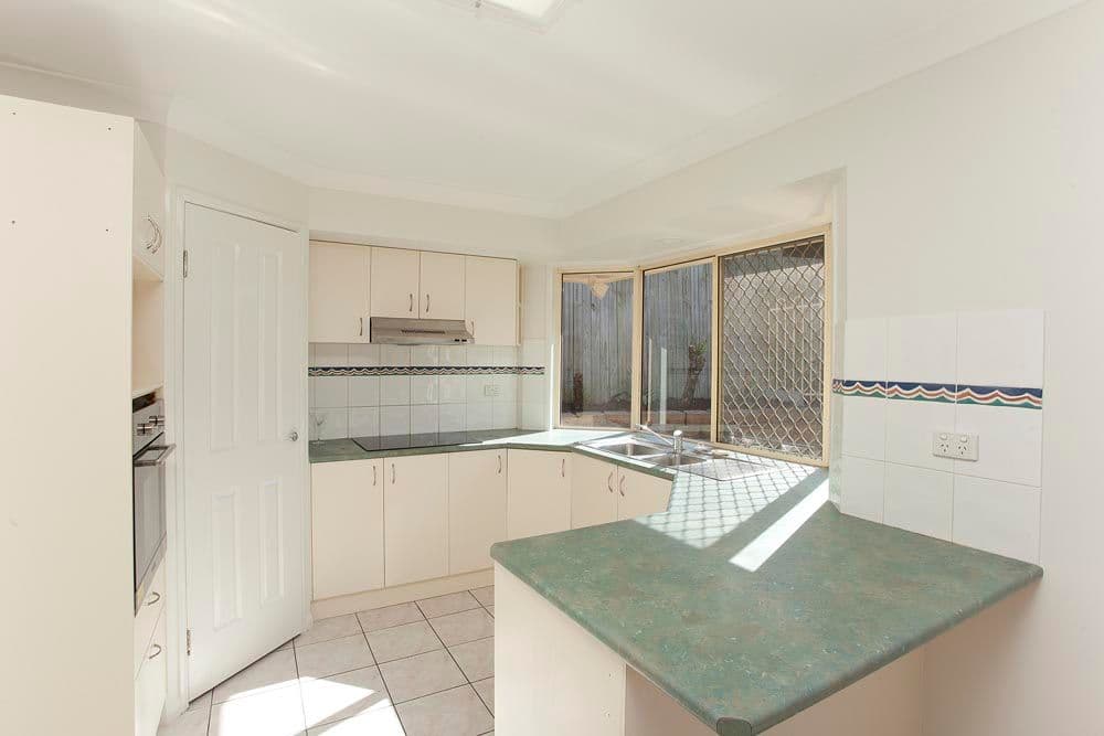 6 Cedarbird Court, WISHART QLD 4122, Wishart - Thumbnail 4