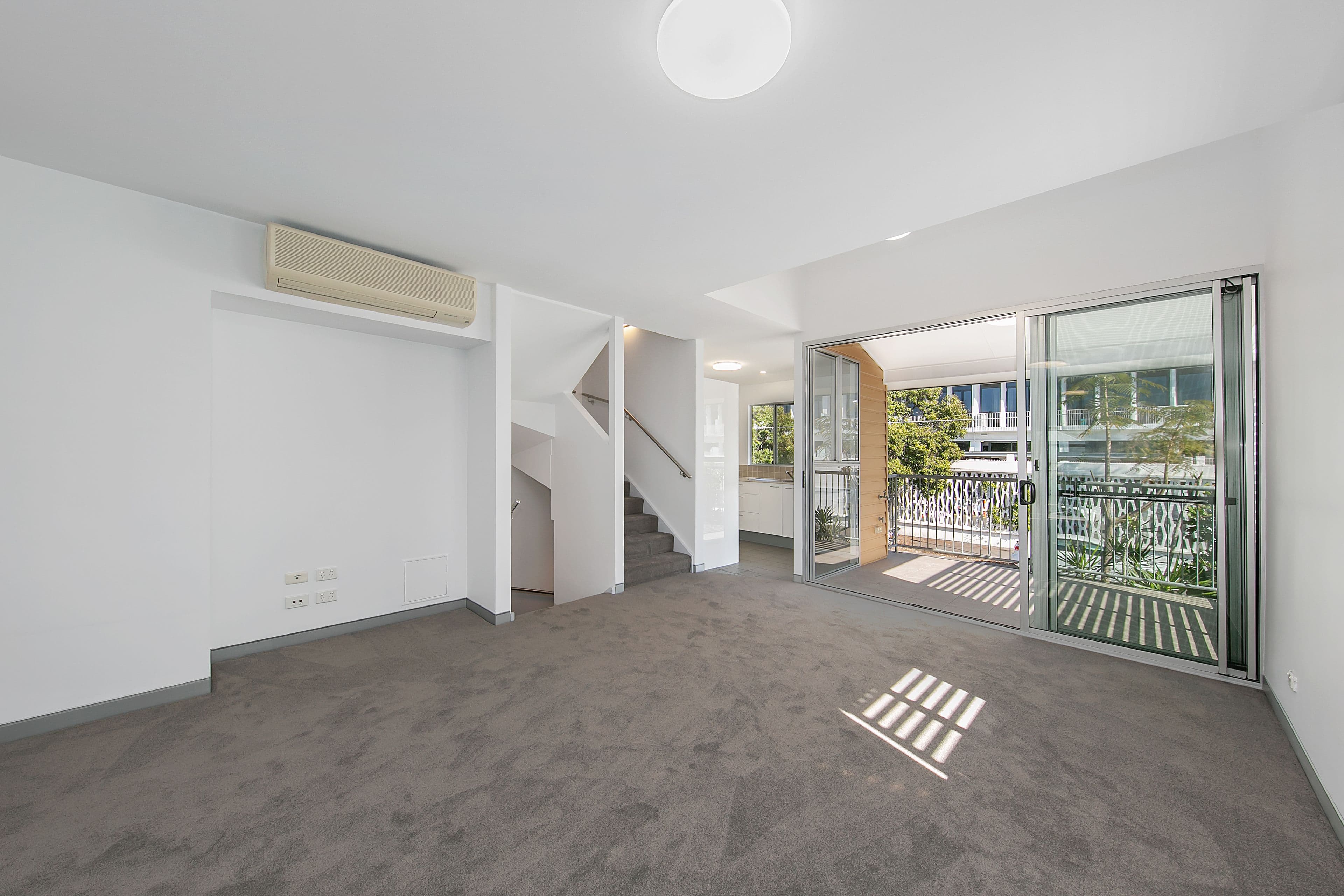 122 Fortescue Street, Spring Hill QLD 4000, Spring Hill - Thumbnail 2