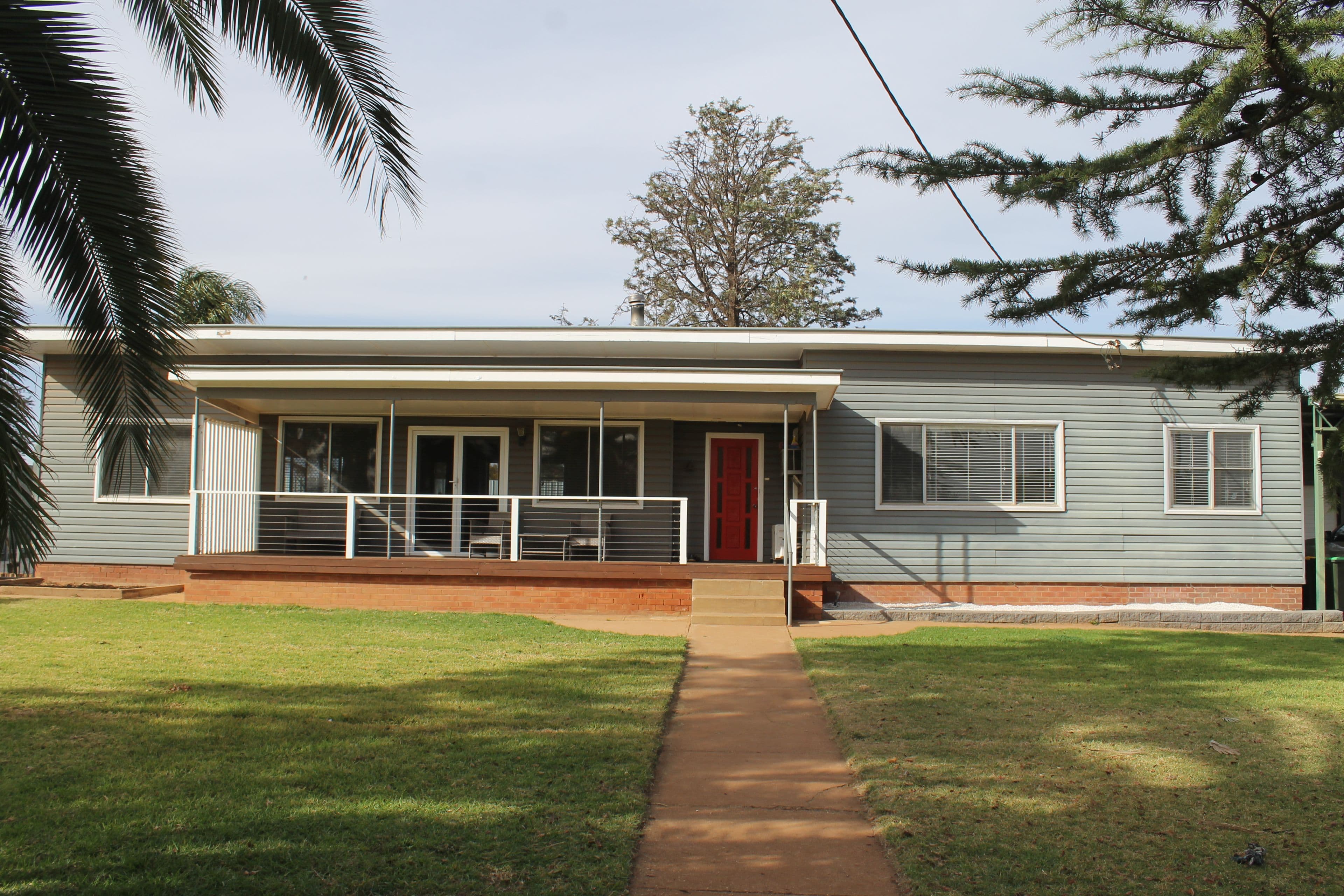 4 High Street, Condobolin - Image 1