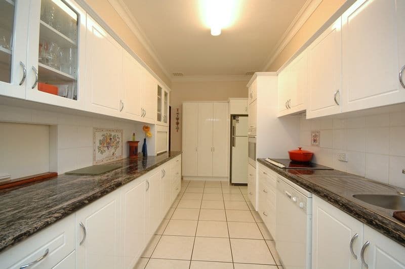10 Emlyn Street, COORPAROO QLD 4151, Coorparoo - Thumbnail 4