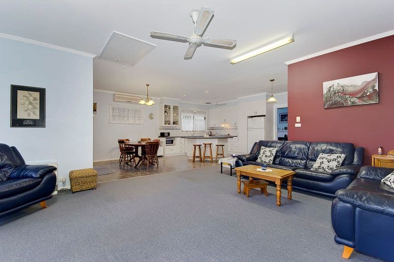 70 Fulton Street, CLAYTON VIC 3168, Clayton - Thumbnail 3