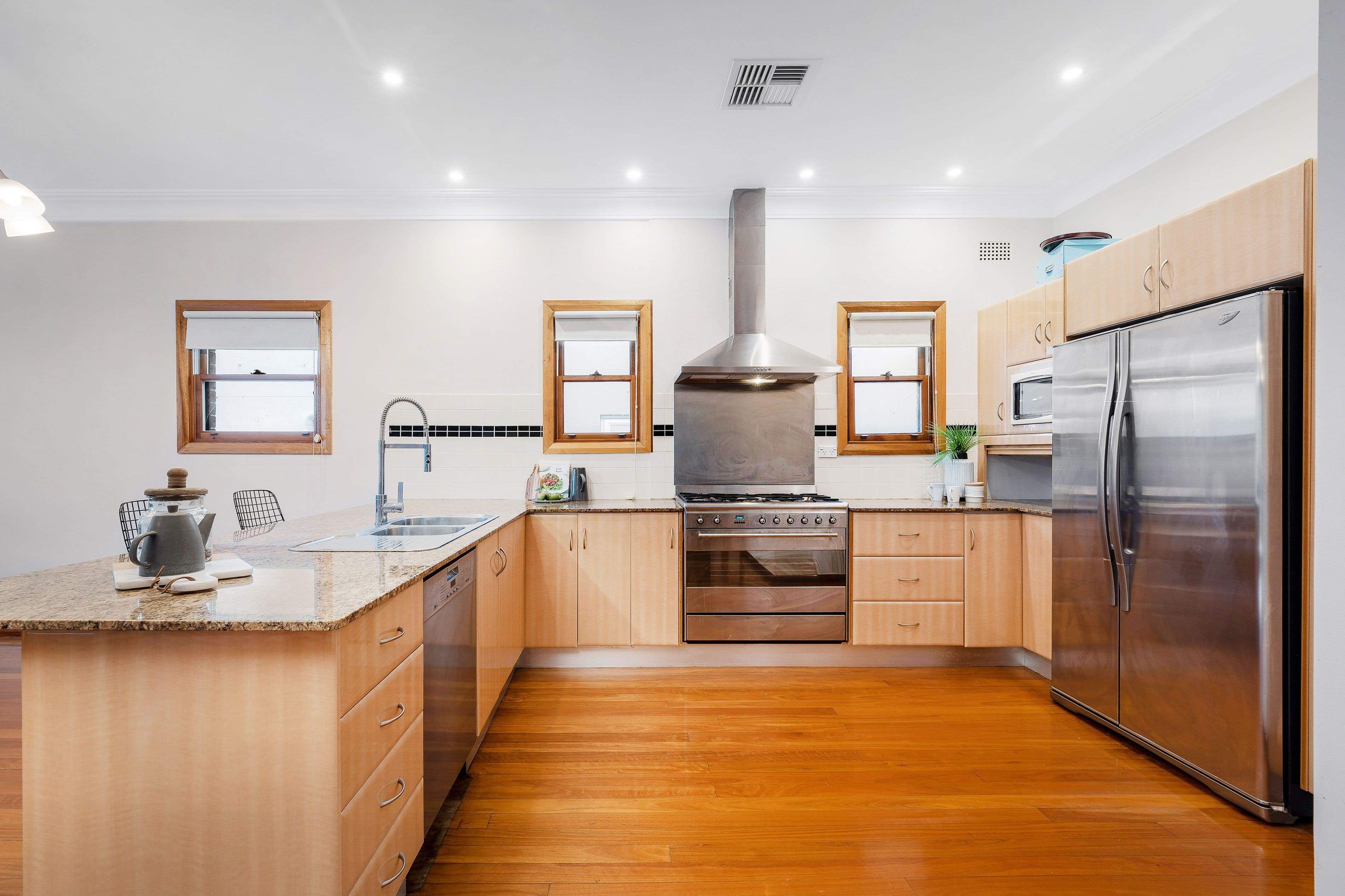2 Gooroa Street, Carss Park NSW 2221, Carss Park - Thumbnail 4