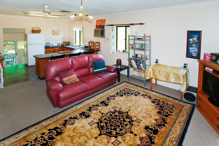 10 Sturgeon Street, REDCLIFFE QLD 4020, Redcliffe - Thumbnail 4