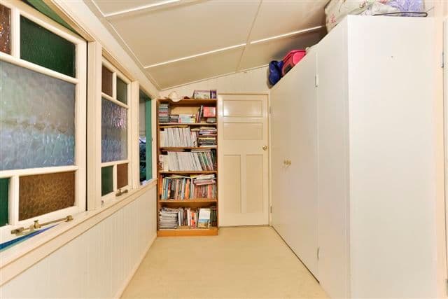16 Gatfield Street, NEWTOWN QLD 4350, Newtown - Thumbnail 3