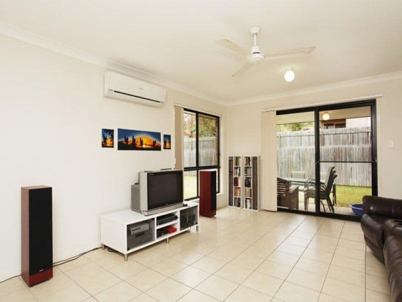 24 Golden Crest Place, BELLBOWRIE QLD 4070, Bellbowrie - Thumbnail 2