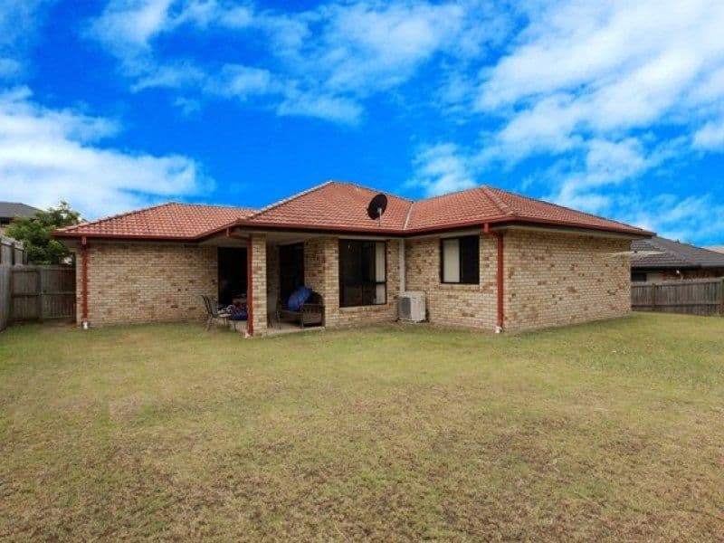 24 Golden Crest Place, BELLBOWRIE QLD 4070, Bellbowrie - Thumbnail 3