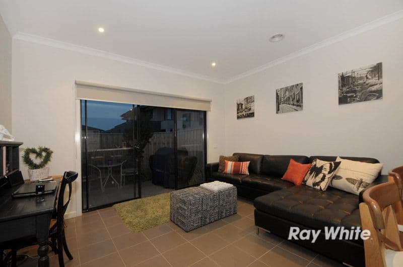 16 Lexington Square, SANDHURST VIC 3977, Sandhurst - Thumbnail 5