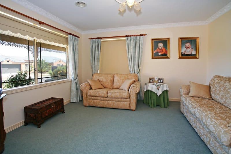 3 Manikato Court, ST ALBANS PARK VIC 3219, St Albans Park - Thumbnail 2