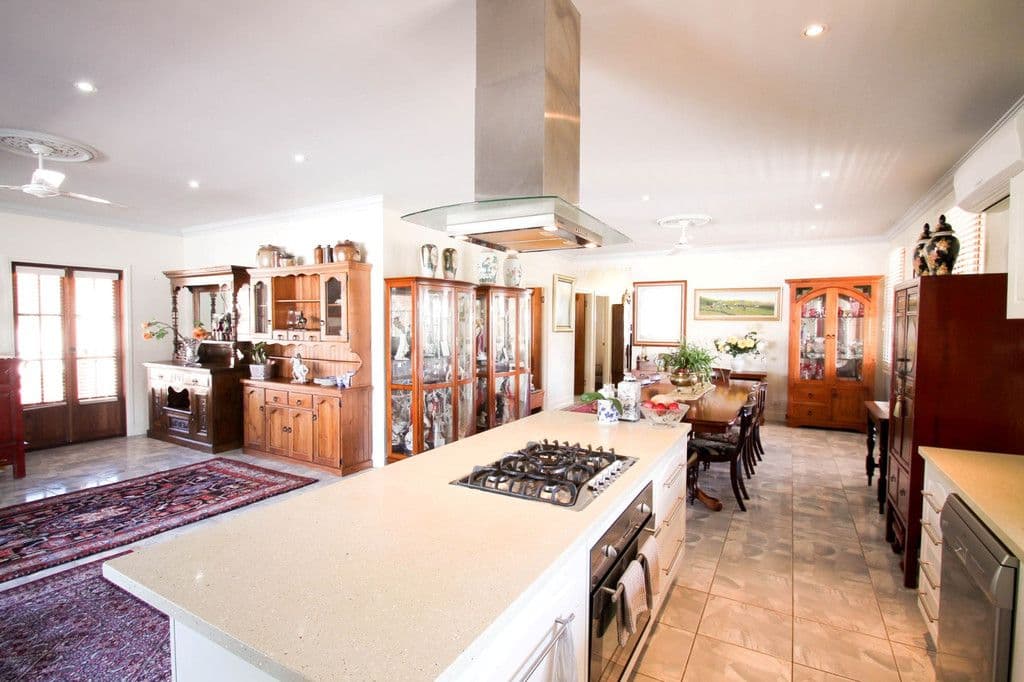 34 Lusitania Street, NEWTOWN QLD 4305, Newtown - Thumbnail 4