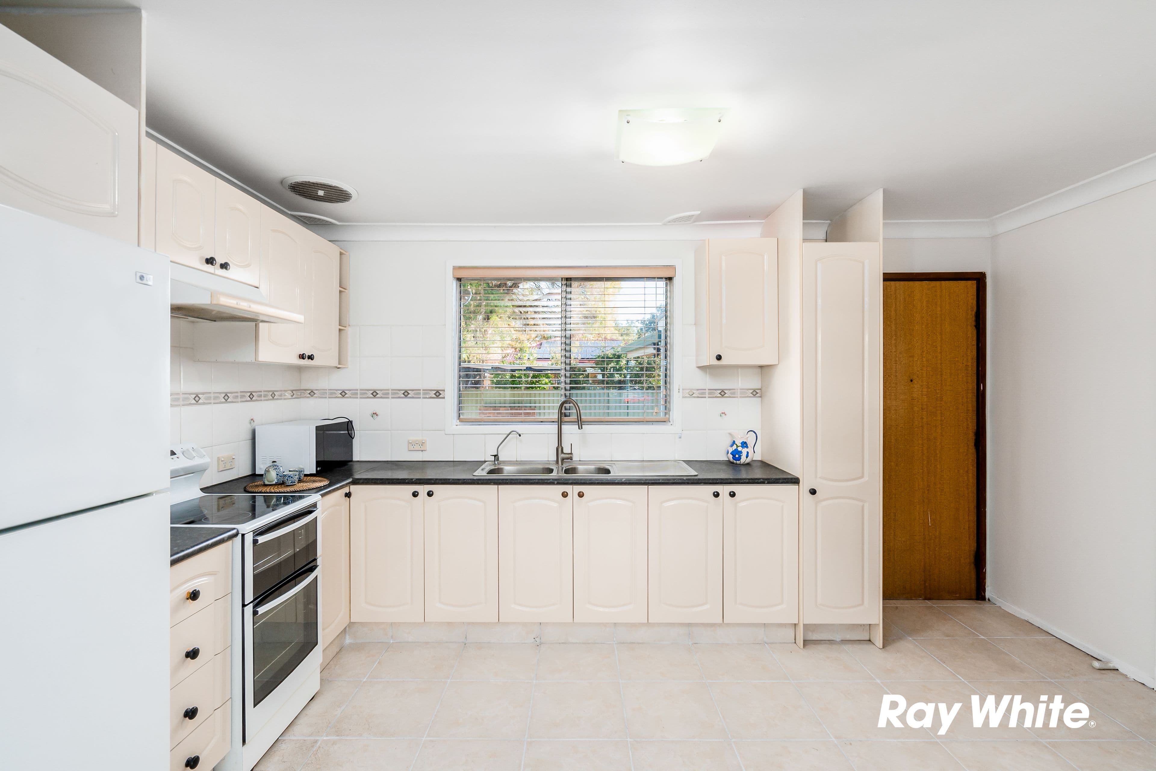 41 Lovegrove Drive, Quakers Hill NSW 2763, Quakers Hill - Thumbnail 4
