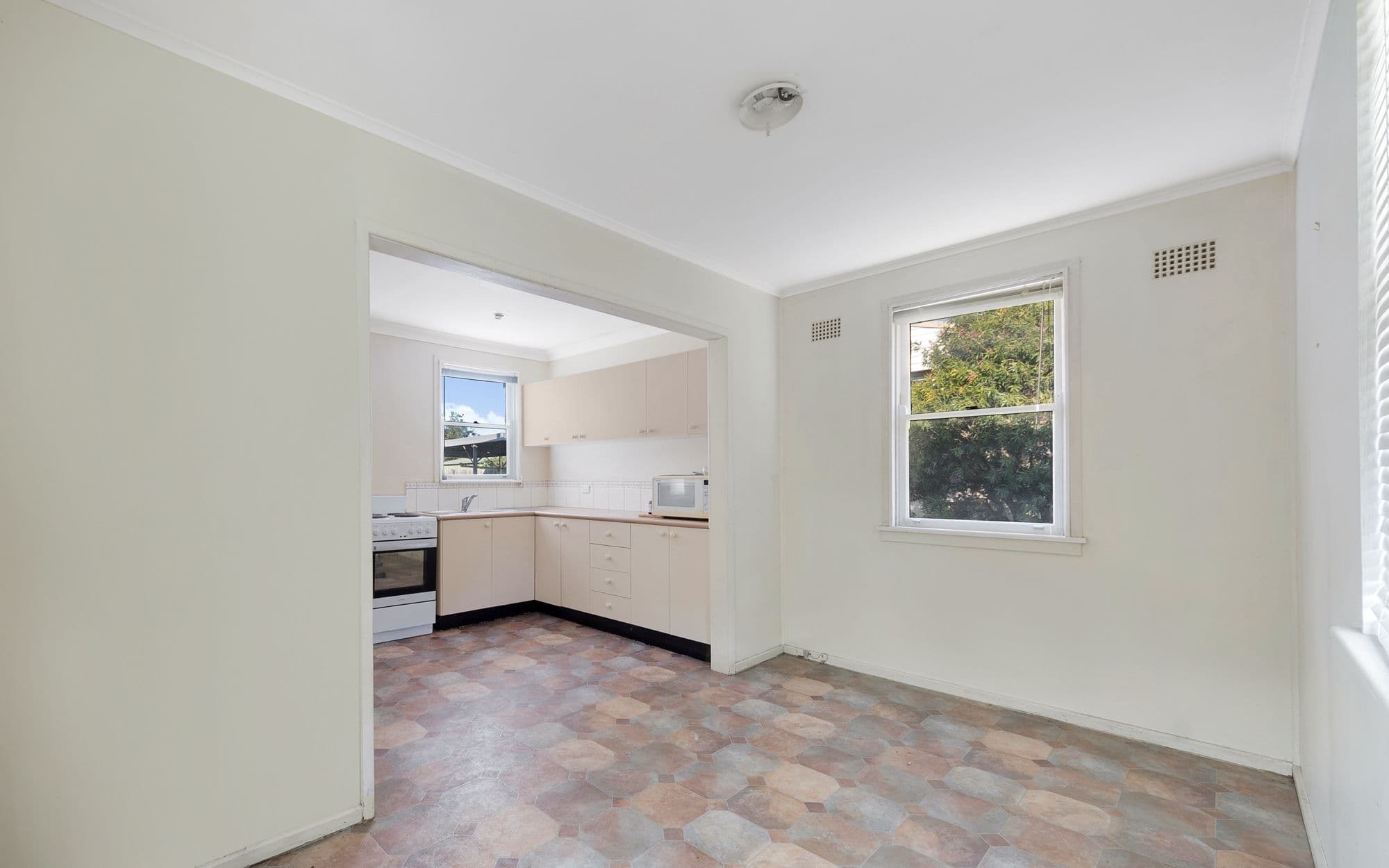 4 Bailley Street, Leumeah NSW 2560, Leumeah - Thumbnail 3