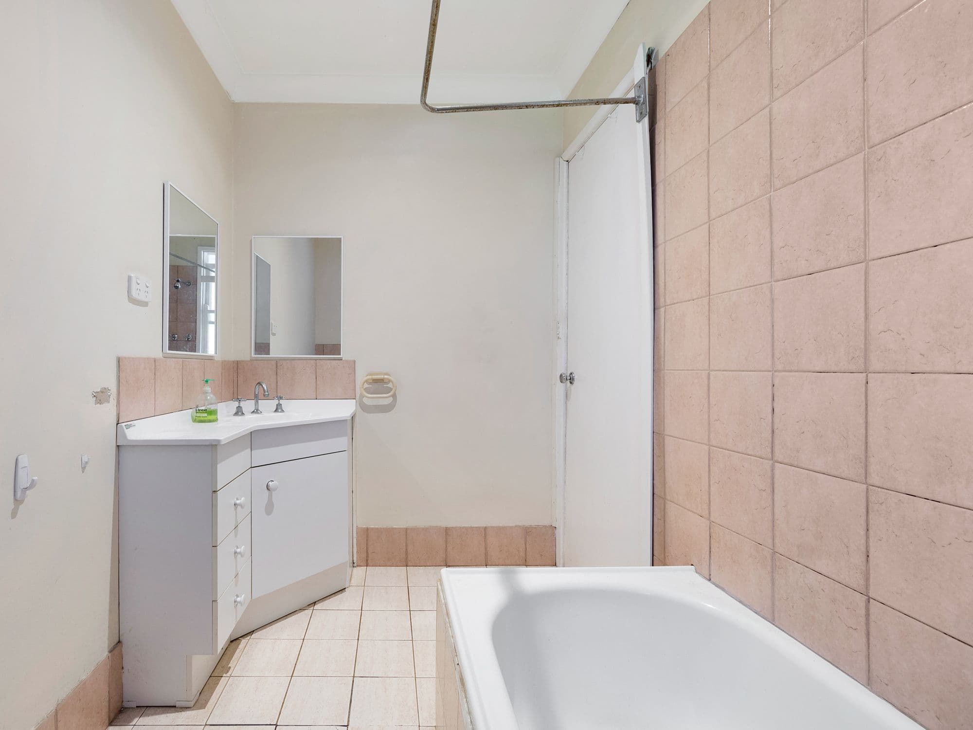 4 Bailley Street, Leumeah NSW 2560, Leumeah - Thumbnail 8