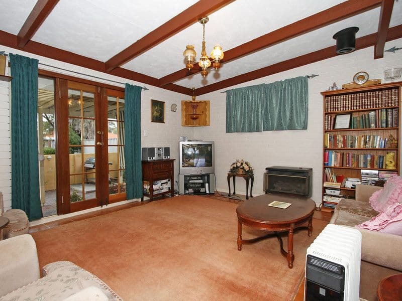 14 Davies Crescent, KARDINYA WA 6163, Kardinya - Thumbnail 3