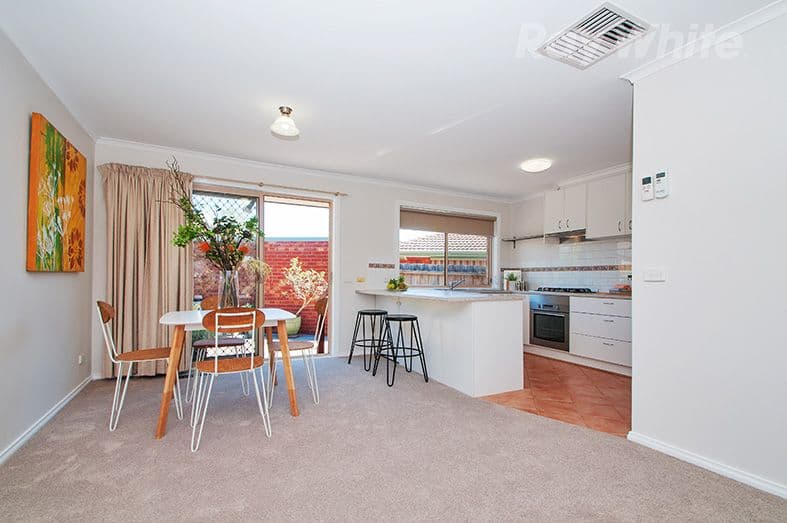 21 Leigh Road, Croydon VIC 3136, Croydon - Thumbnail 3