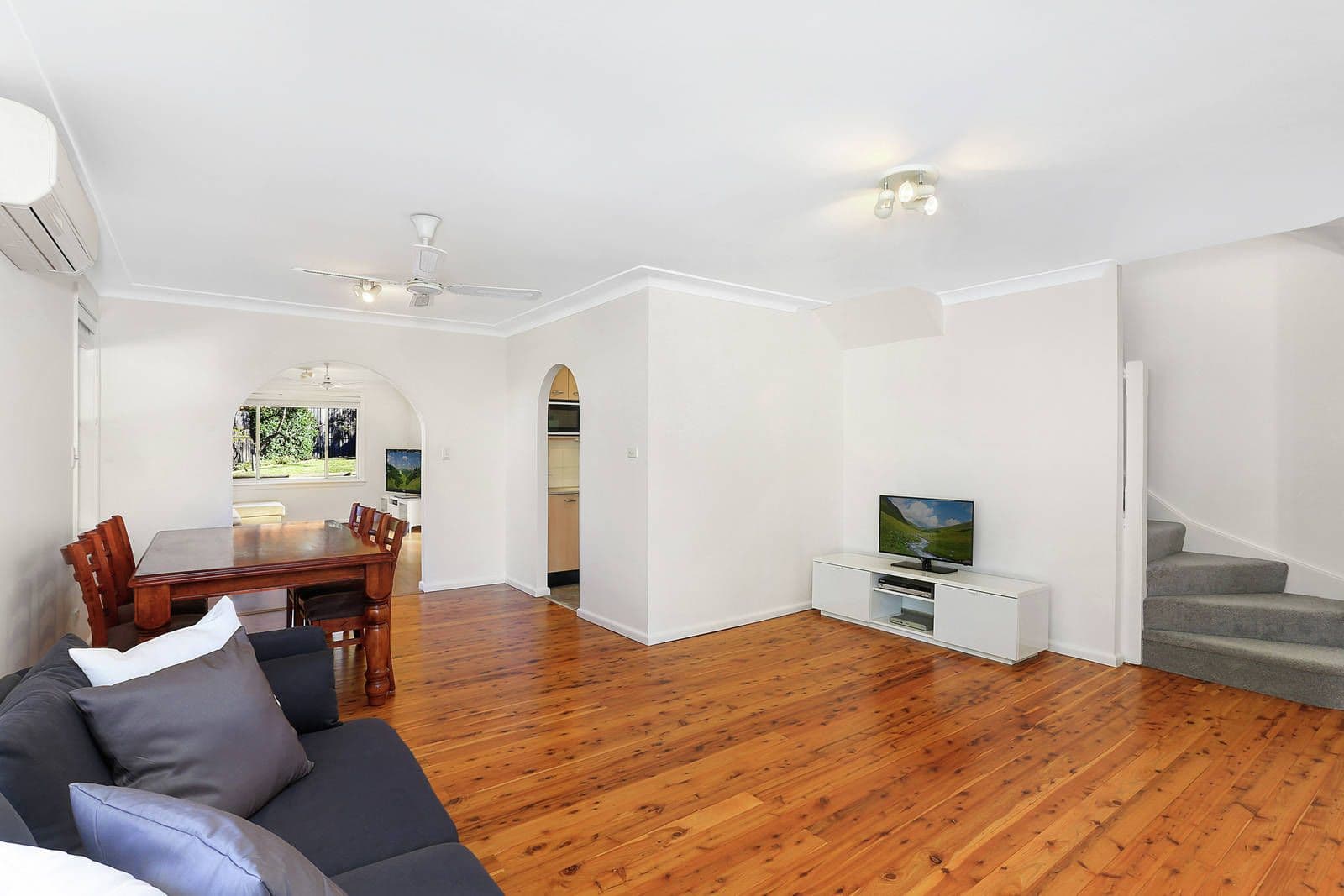 2 Carinya Close, Allambie Heights - Thumbnail 4