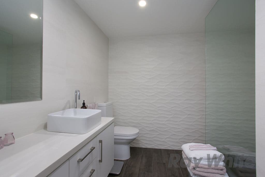 24 Bolton Street, NEWCASTLE NSW 2300, Newcastle - Thumbnail 8