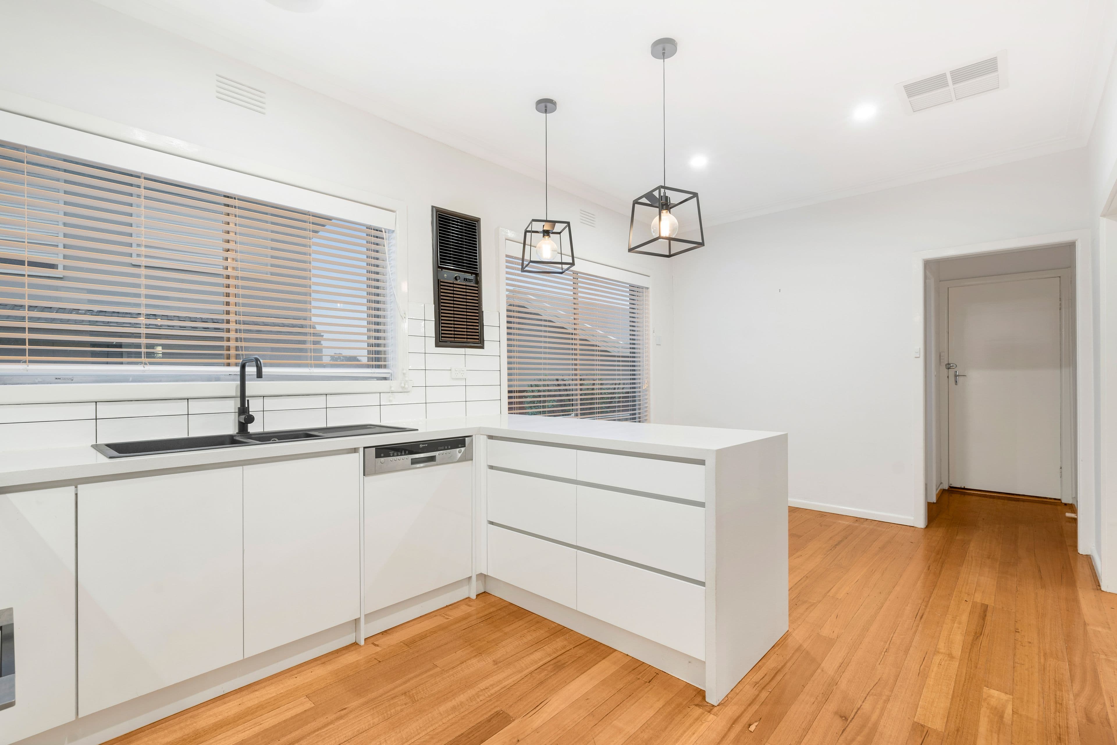 32 Dumfries Street, Deer Park VIC 3023, Deer Park - Thumbnail 3