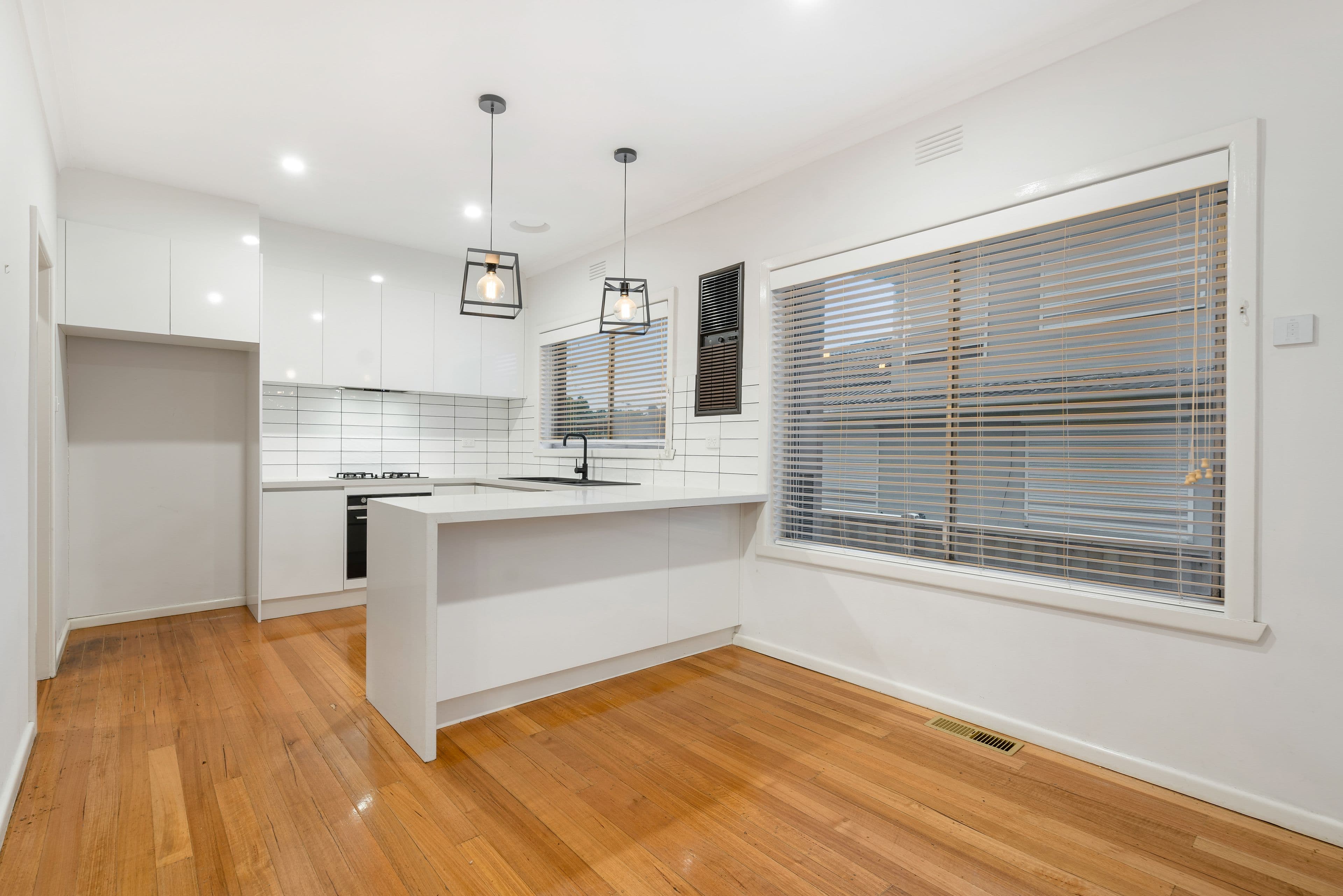 32 Dumfries Street, Deer Park VIC 3023, Deer Park - Thumbnail 4