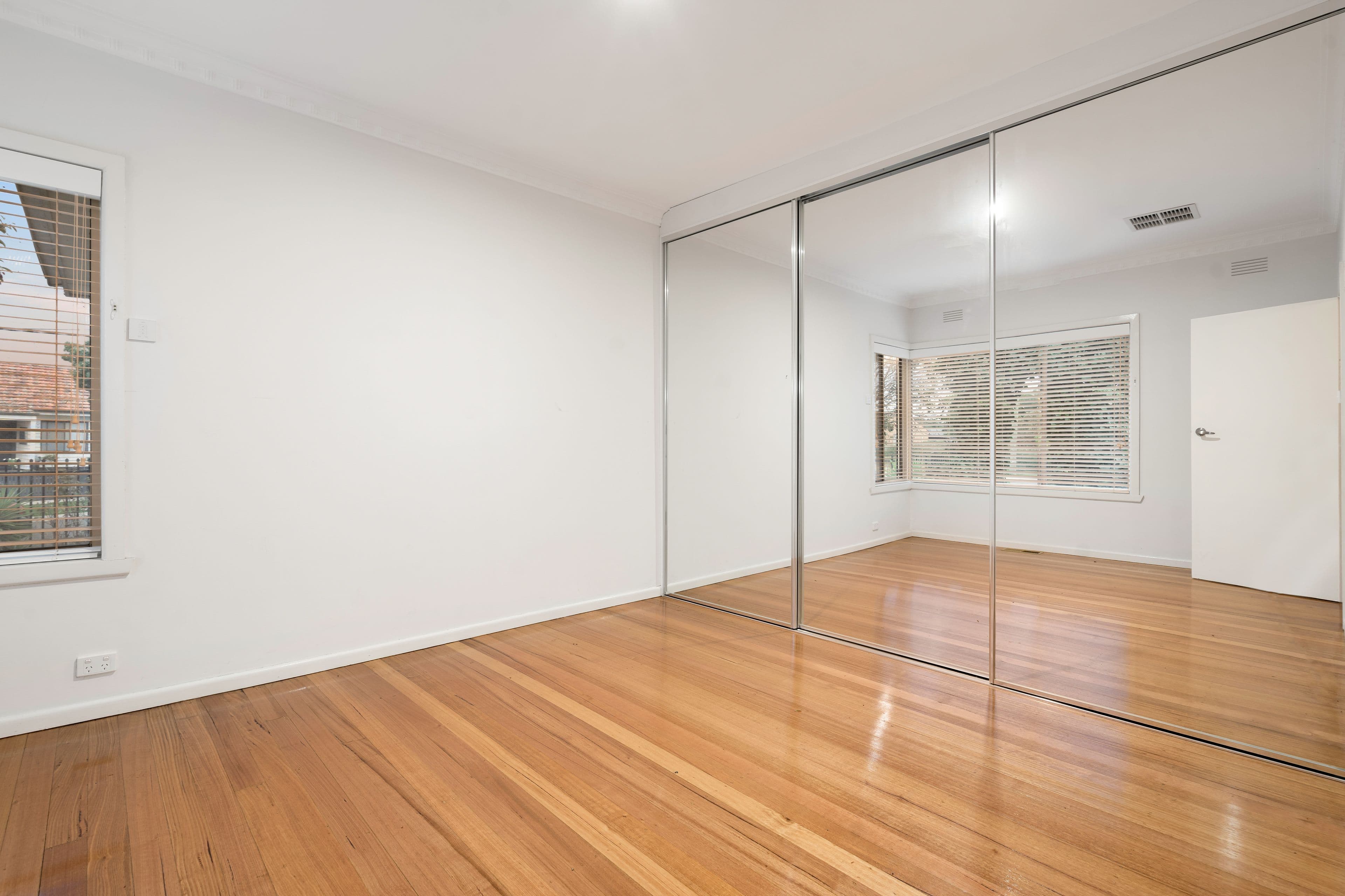 32 Dumfries Street, Deer Park VIC 3023, Deer Park - Thumbnail 7