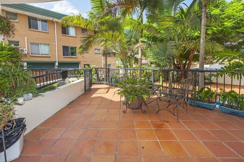 12 Tarcoola Crescent, Chevron Island QLD 4217, Chevron Island - Thumbnail 3