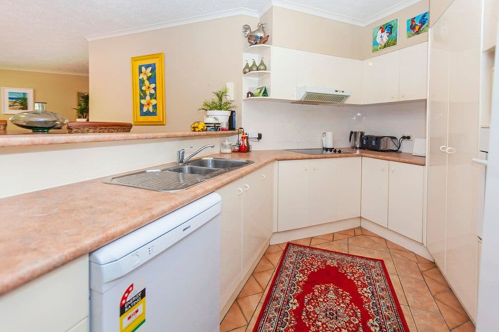 12 Tarcoola Crescent, Chevron Island QLD 4217, Chevron Island - Thumbnail 6