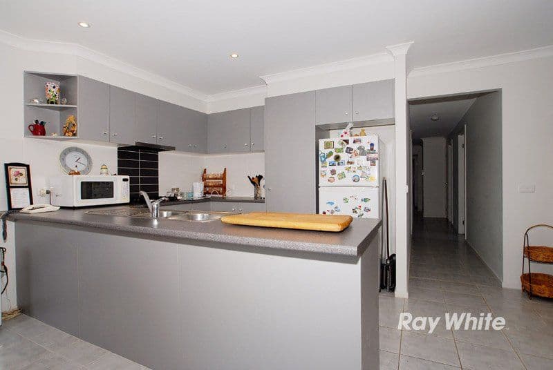 8 Cherry Blossom Chase, PAKENHAM VIC 3810, Pakenham - Thumbnail 5
