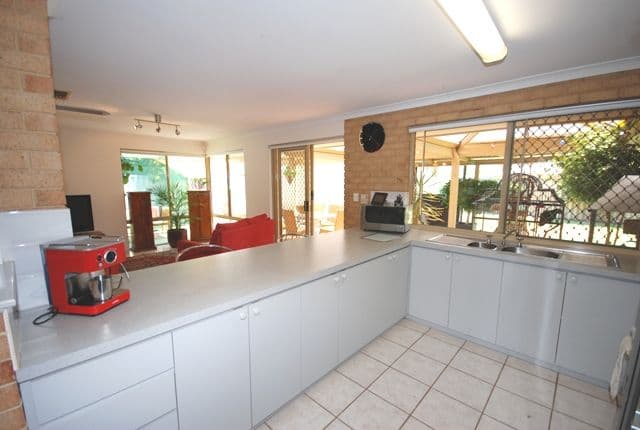 2 Dalaroo Court, COOLOONGUP WA 6168, Cooloongup - Thumbnail 7