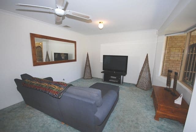 2 Dalaroo Court, COOLOONGUP WA 6168, Cooloongup - Thumbnail 8