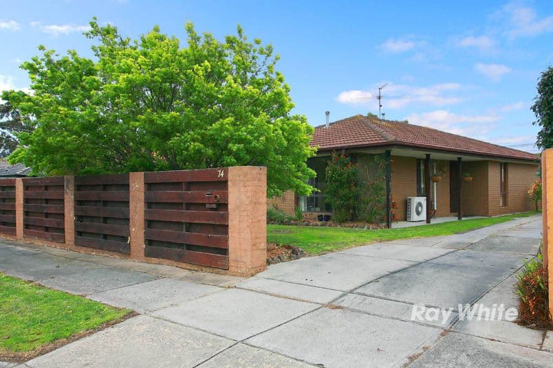 74 Clairmont Avenue, CRANBOURNE VIC 3977, Cranbourne - Image 1