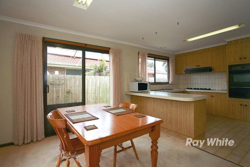 74 Clairmont Avenue, CRANBOURNE VIC 3977, Cranbourne - Thumbnail 4