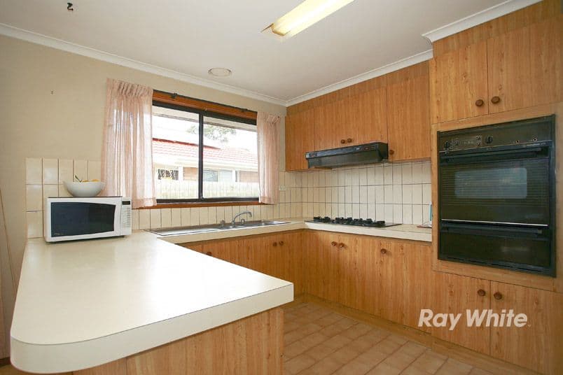 74 Clairmont Avenue, CRANBOURNE VIC 3977, Cranbourne - Thumbnail 6