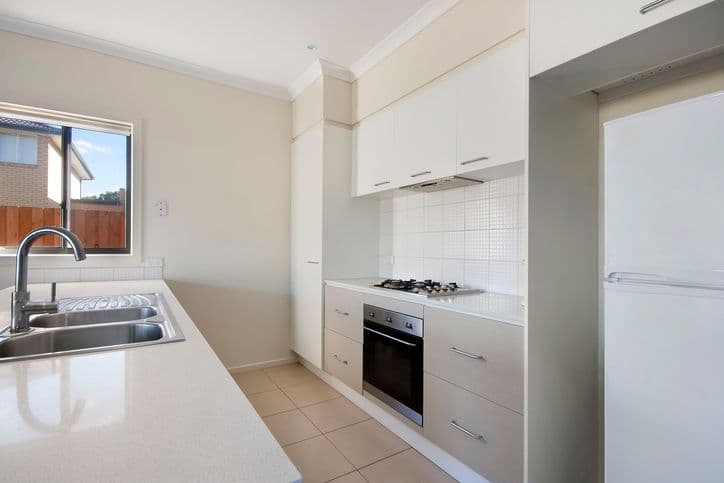 4 Bacchus Drive, EPPING VIC 3076, Epping - Thumbnail 3