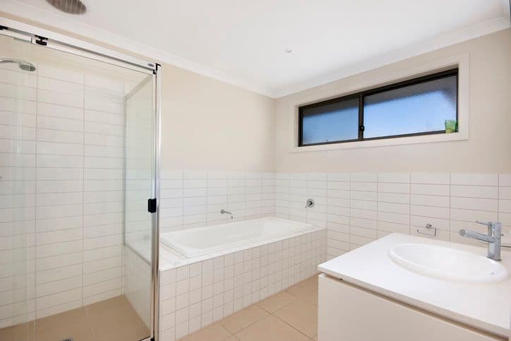 4 Bacchus Drive, EPPING VIC 3076, Epping - Thumbnail 5