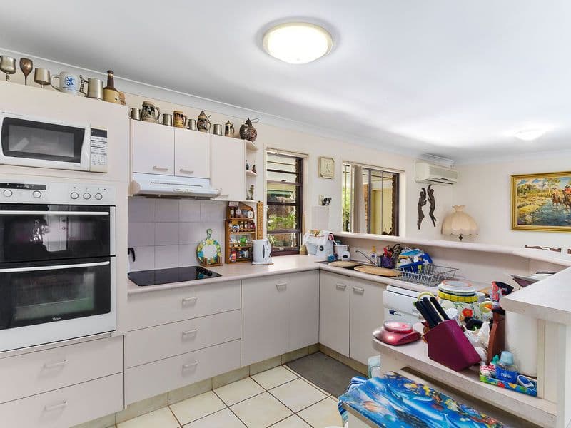 93 Saffron Street, Elanora QLD 4221, Elanora - Thumbnail 4