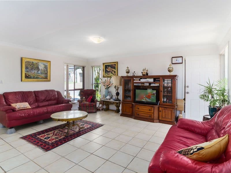 93 Saffron Street, Elanora QLD 4221, Elanora - Thumbnail 5