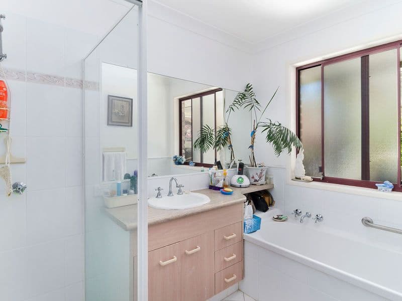 93 Saffron Street, Elanora QLD 4221, Elanora - Thumbnail 8